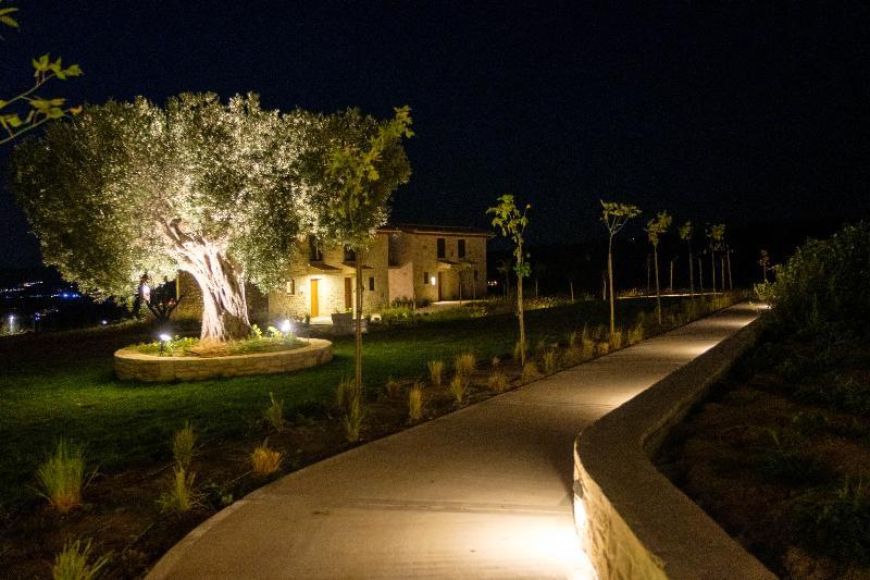 Mint Retreat Suites (Adults Only) Kalandra Extérieur photo